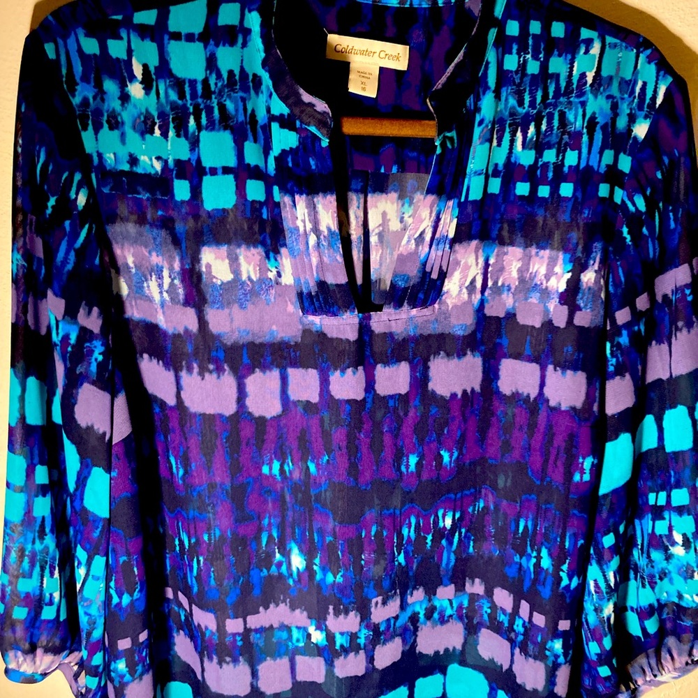 Cold Water Creek Ladies Purple and Blue Tunic.